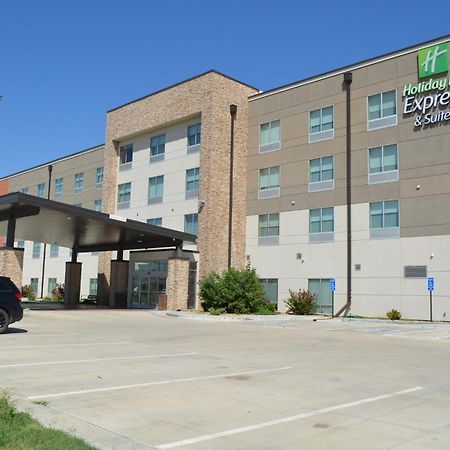 Holiday Inn Express & Suites Liberal Exterior foto
