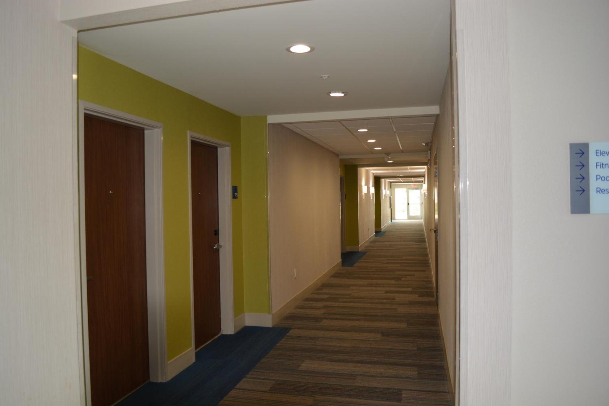Holiday Inn Express & Suites Liberal Exterior foto